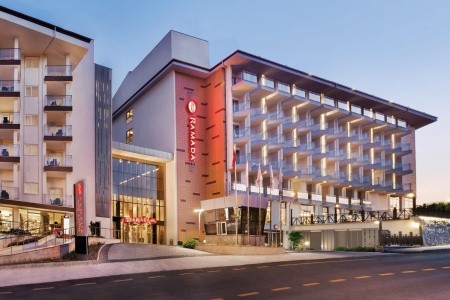 Ramada Hotel & Suites By Wyndham - 37