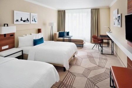 Česká republika Praha a okolie Marriott Hotel Prague 2 dňový pobyt Raňajky Vlastná November 2026 (10/11/26-11/11/26)