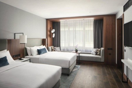 Česká republika Praha a okolie Marriott Hotel Prague 2 dňový pobyt Raňajky Vlastná November 2026 (10/11/26-11/11/26)