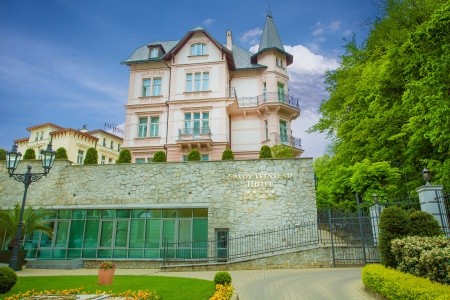 Savoy Westend Snídaně