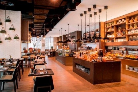 Spojené arabské emiráty Abu Dhabi Al Maha Arjaan By Rotana 8 dňový pobyt Raňajky Letecky Letisko: Praha March 2026 (19/03/26-26/03/26)