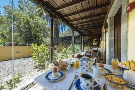 Kanárske ostrovy Gran Canaria Rural Las Calas (Vega De San Mateo) 11 dňový pobyt Raňajky Letecky Letisko: Viedeň July 2025 (11/07/25-21/07/25)