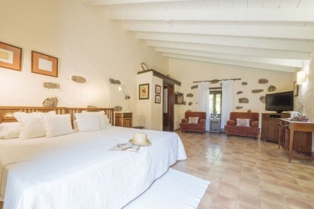 Kanárske ostrovy Gran Canaria Rural Las Calas (Vega De San Mateo) 11 dňový pobyt Raňajky Letecky Letisko: Viedeň July 2025 (11/07/25-21/07/25)