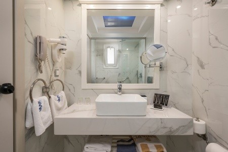 Grécko Kréta Vantaris Palace 5 dňový pobyt Polpenzia Letecky Letisko: Praha May 2026 (31/05/26- 4/06/26)