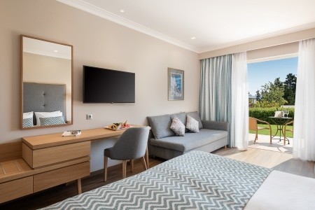 Pilot Beach Resort - 15