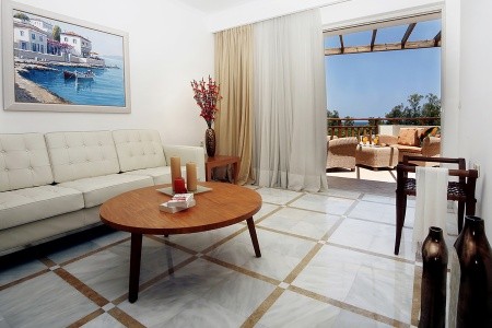 Pilot Beach Resort - 24