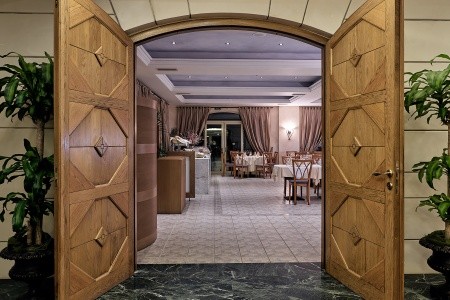 Pilot Beach Resort - 33