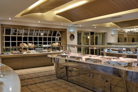 Pilot Beach Resort - 35