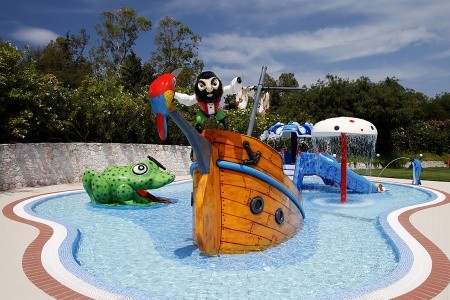 Pilot Beach Resort - 44