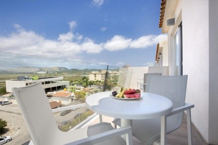 Španielsko Mallorca Playa De Muro Suites 5 dňový pobyt Raňajky Letecky Letisko: Praha July 2026 ( 8/07/26-12/07/26)