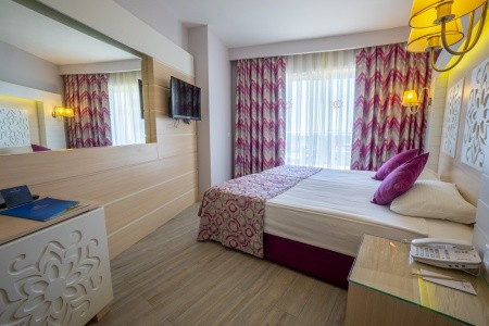 Turecko Turecká riviéra Sunmelia Beach Resort 9 dňový pobyt Ultra All inclusive Letecky Letisko: Viedeň September 2025 (25/09/25- 3/10/25)