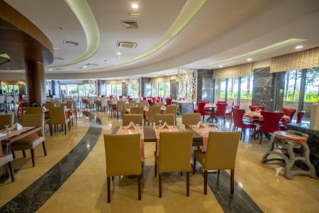 Turecko Turecká riviéra Sunmelia Beach Resort 9 dňový pobyt Ultra All inclusive Letecky Letisko: Viedeň September 2025 (25/09/25- 3/10/25)