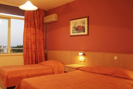 Eri Beach & Village - 11