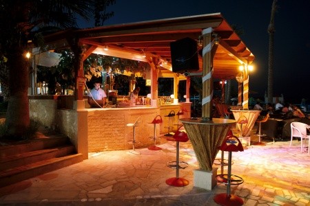 Eri Beach & Village - 16