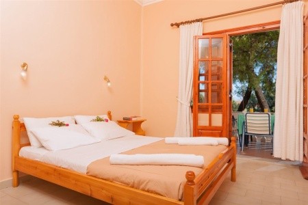 Alykes Park Bungalows & Apartments - 17