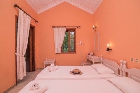 Alykes Park Bungalows & Apartments - 33