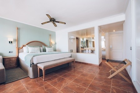 Španielsko Mallorca Iberostar Selection Jardin Del Sol Suites 8 dňový pobyt Raňajky Letecky Letisko: Praha July 2026 (12/07/26-19/07/26)