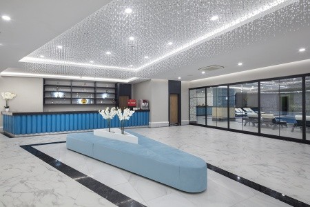 Turecko Turecká riviéra Granada Luxury Beach 7 dňový pobyt Ultra All inclusive Letecky Letisko: Praha August 2026 ( 4/08/26-10/08/26)