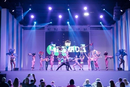 Turecko Turecká riviéra Granada Luxury Beach 7 dňový pobyt Ultra All inclusive Letecky Letisko: Praha August 2026 ( 4/08/26-10/08/26)