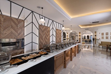 Grécko Kréta Delfina Boutique 6 dňový pobyt Polpenzia Letecky Letisko: Praha August 2026 (31/08/26- 5/09/26)