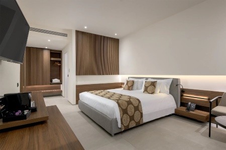 The Ixian Grand & All Suites - 51