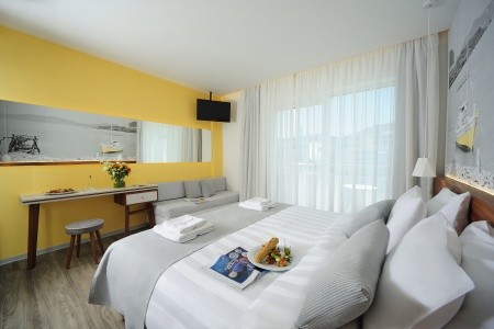 Atrium Ambiance - 11