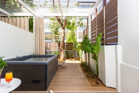 Atrium Ambiance - 42