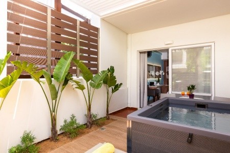 Atrium Ambiance - 43