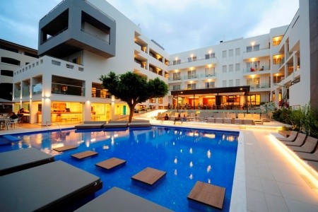 Atrium Ambiance - 64