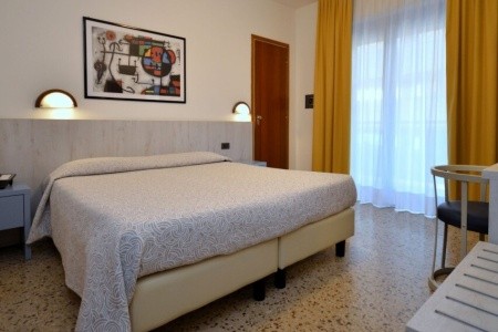 Hotel & Aparthotel Olimpia - 11