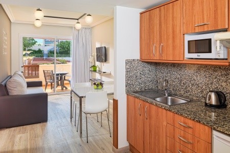 H10 Mediterranean Village - 13