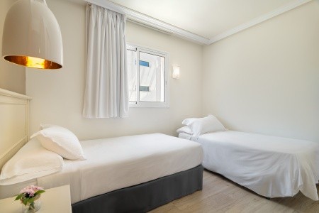 H10 Mediterranean Village - 22