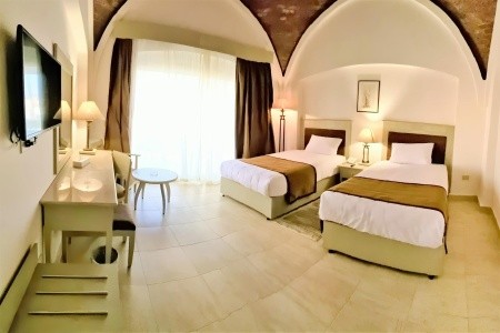 Amarina Queen Resort - 20