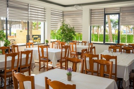 Albánie, Durrës, Andi, za <span>30.990</span> Kč