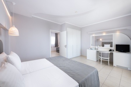 Alexandros Palace Hotel & Suites - 28