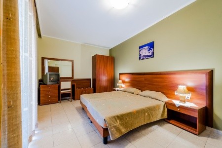 Grécko Rodos Esmeralda 10 dňový pobyt Raňajky Letecky Letisko: Viedeň August 2025 (10/08/25-19/08/25)