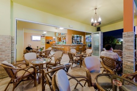 Grécko Rodos Esmeralda 10 dňový pobyt Raňajky Letecky Letisko: Viedeň August 2025 (10/08/25-19/08/25)