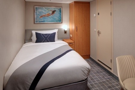 Celebrity Silhouette - 21