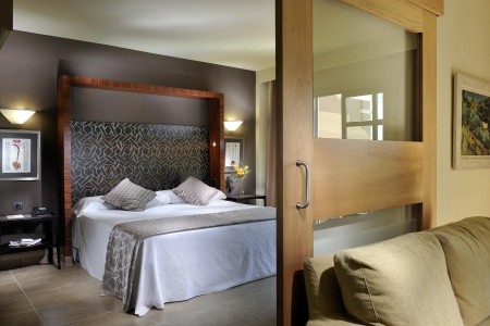 Kanárske ostrovy Tenerife Jardines De Nivaria 5 dňový pobyt Polpenzia Letecky Letisko: Praha December 2025 (15/12/25-19/12/25)