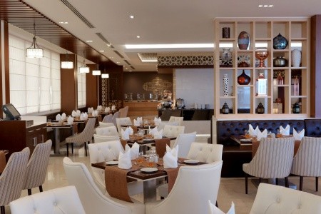 Spojené arabské emiráty Dubaj Two Seasons Hotel & Apartments 6 dňový pobyt Raňajky Letecky Letisko: Viedeň March 2026 (29/03/26- 3/04/26)