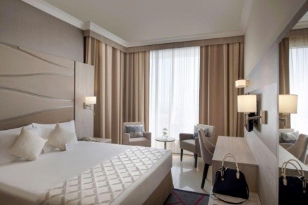 Spojené arabské emiráty Dubaj Two Seasons Hotel & Apartments 6 dňový pobyt Raňajky Letecky Letisko: Viedeň March 2026 (29/03/26- 3/04/26)