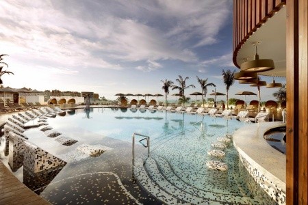 Kanárske ostrovy Tenerife Hard Rock Tenerife (Playa Paraiso) 7 dňový pobyt Raňajky Letecky Letisko: Praha June 2025 (27/06/25- 3/07/25)