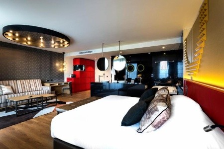Kanárske ostrovy Tenerife Hard Rock Tenerife (Playa Paraiso) 7 dňový pobyt Raňajky Letecky Letisko: Praha June 2025 (27/06/25- 3/07/25)
