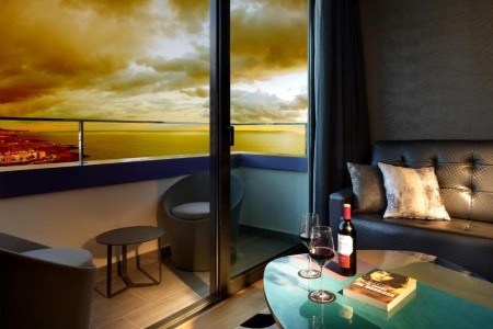 Kanárske ostrovy Tenerife Hard Rock Tenerife (Playa Paraiso) 7 dňový pobyt Raňajky Letecky Letisko: Praha June 2025 (27/06/25- 3/07/25)