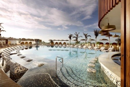 Kanárske ostrovy Tenerife Hard Rock Tenerife (Playa Paraiso) 7 dňový pobyt Raňajky Letecky Letisko: Praha June 2025 (27/06/25- 3/07/25)