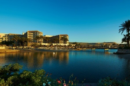 Egypt Hurghada Marriott Beach Resort 12 dňový pobyt Polpenzia Letecky Letisko: Bratislava May 2025 ( 9/05/25-20/05/25)