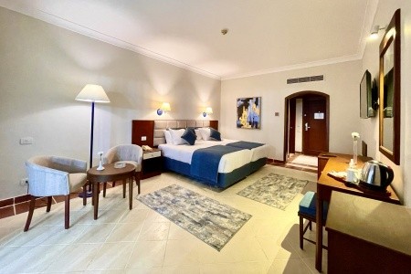 Ivy Cyrene Island Resort - 4