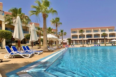 Ivy Cyrene Island Resort - 10