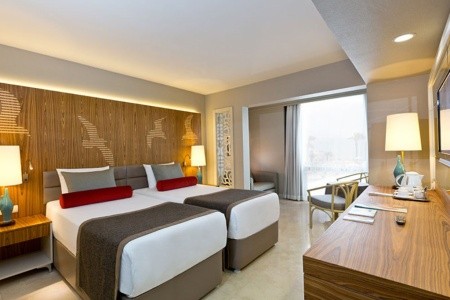 Paloma Perissia - 14