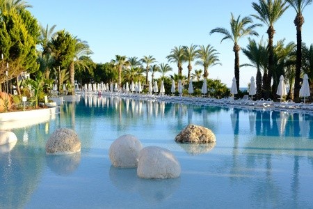 Paloma Perissia - 24